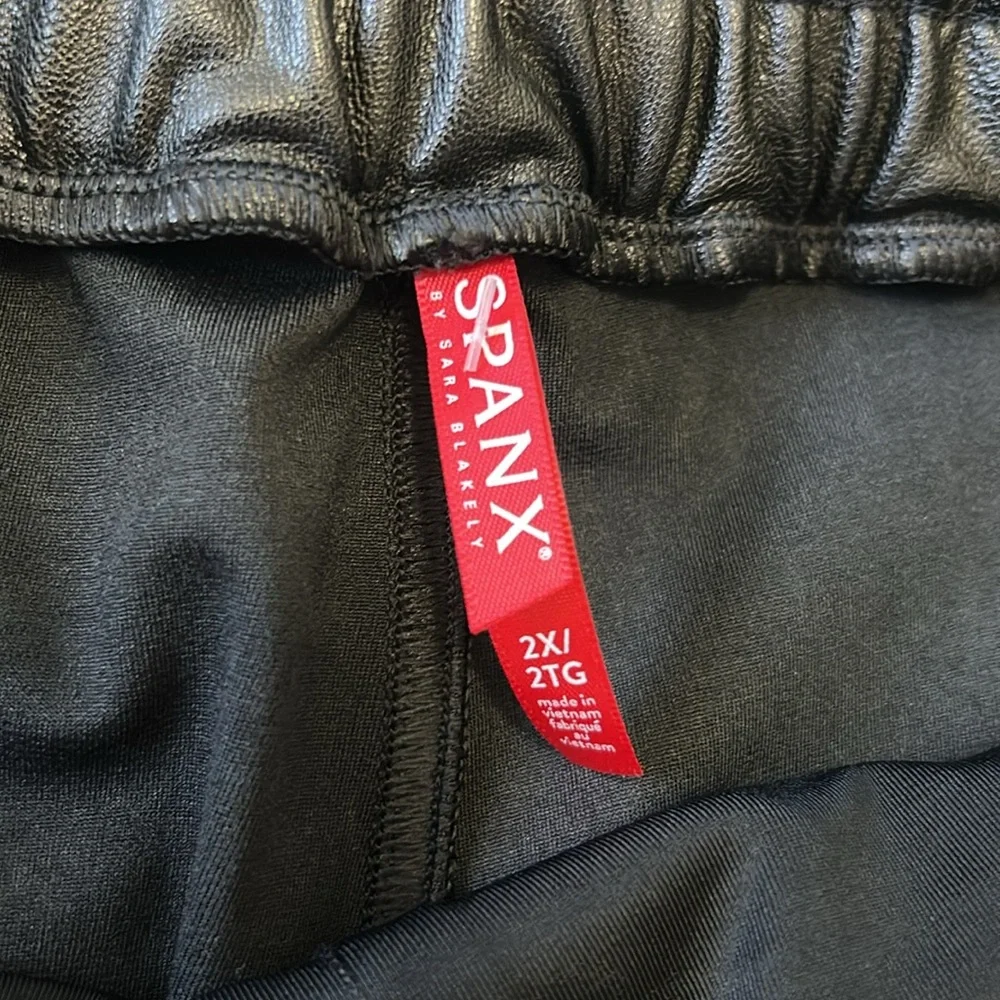 Spanx Faux Leather Joggers Black - Picture 9 of 10